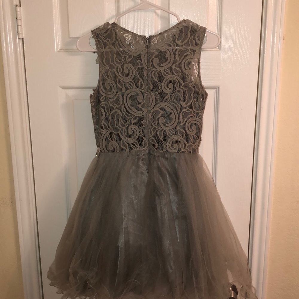Dress - Picture 4 of 4